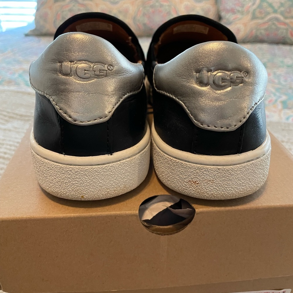 UGG slipons, black, 8.5, GUC